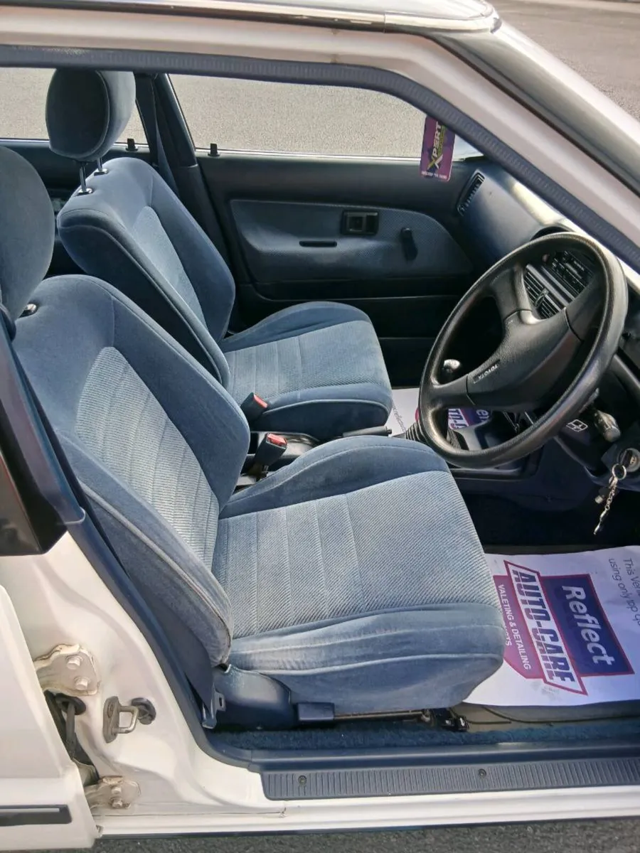 Toyota Sprinter - Image 3