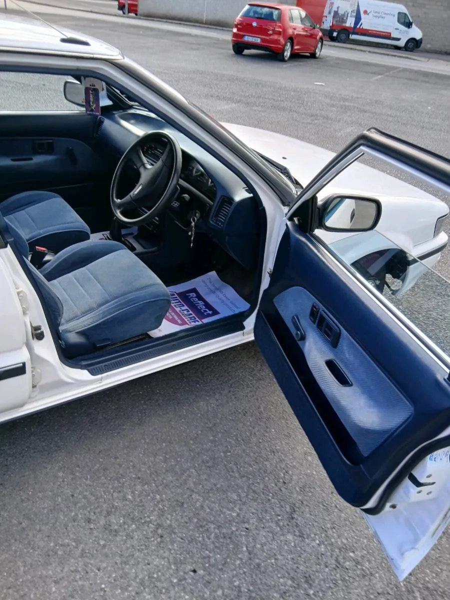 Toyota Sprinter - Image 4