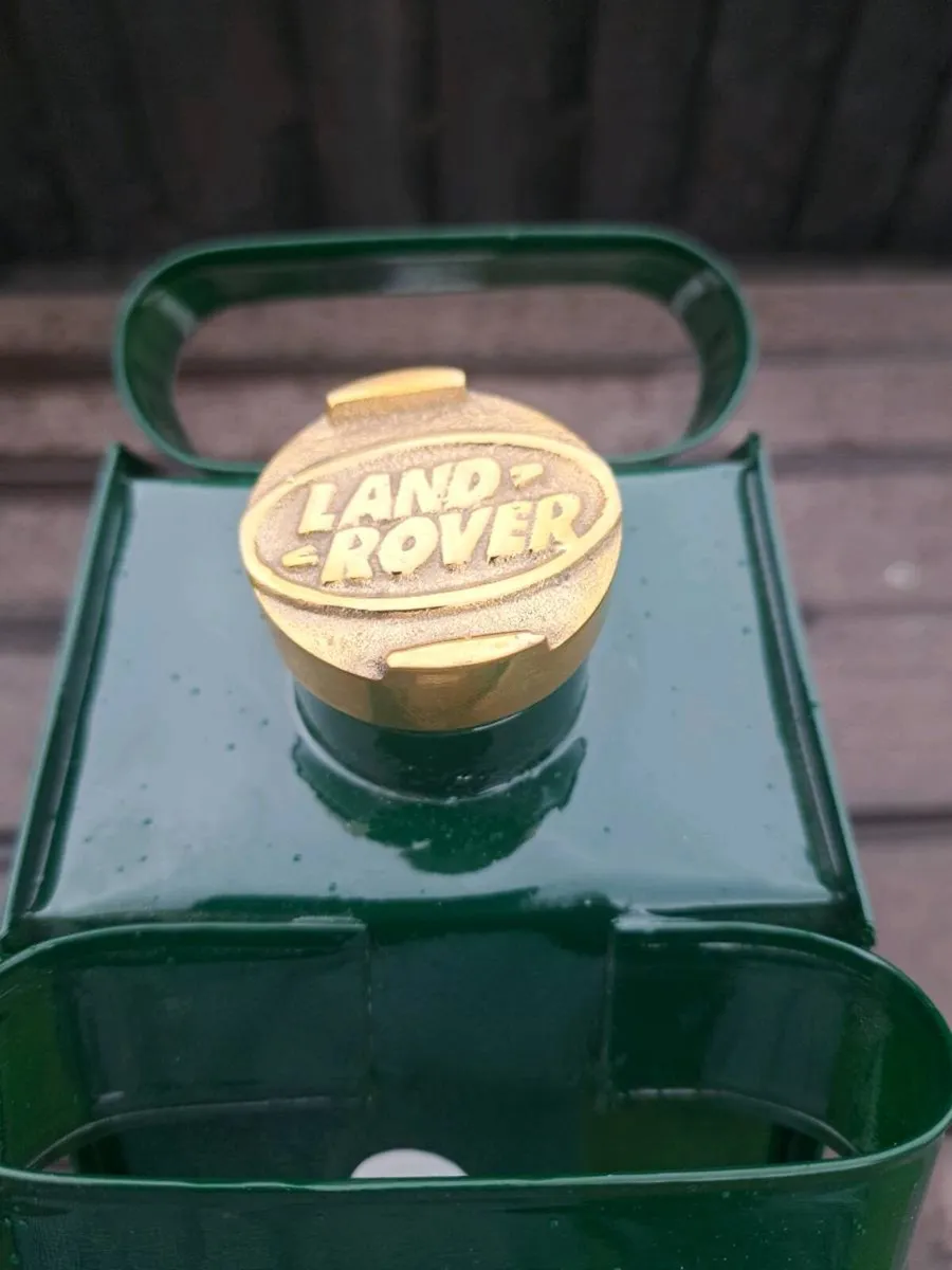 Landrover  oil can - Image 4