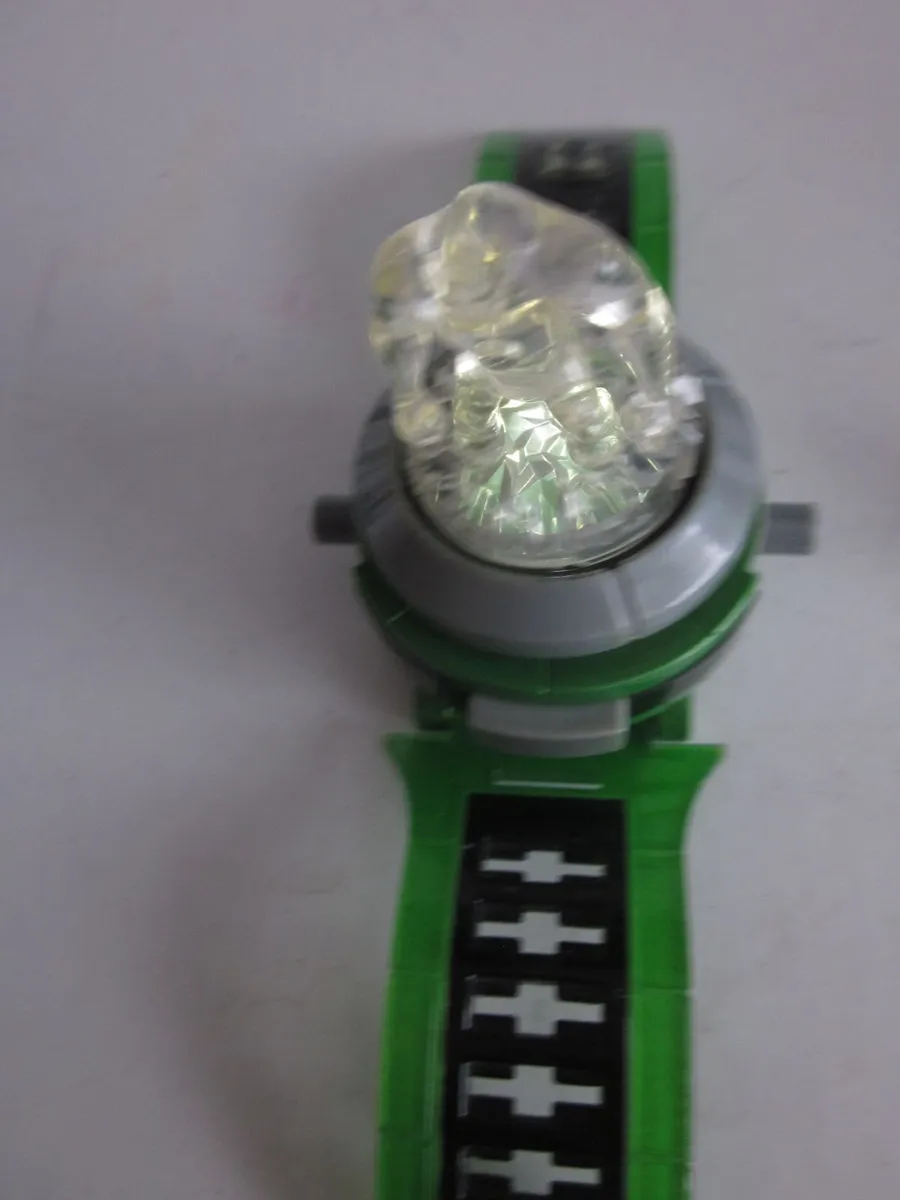 Ben 10 Ultimate Omnitrix Crystal Topper Watch - Image 2