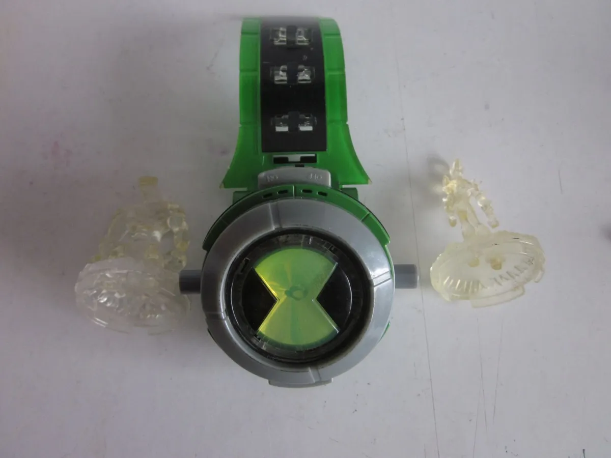Ben 10 Ultimate Omnitrix Crystal Topper Watch - Image 1