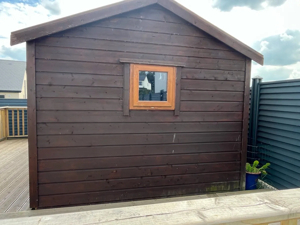 Shed and decking - Image 4