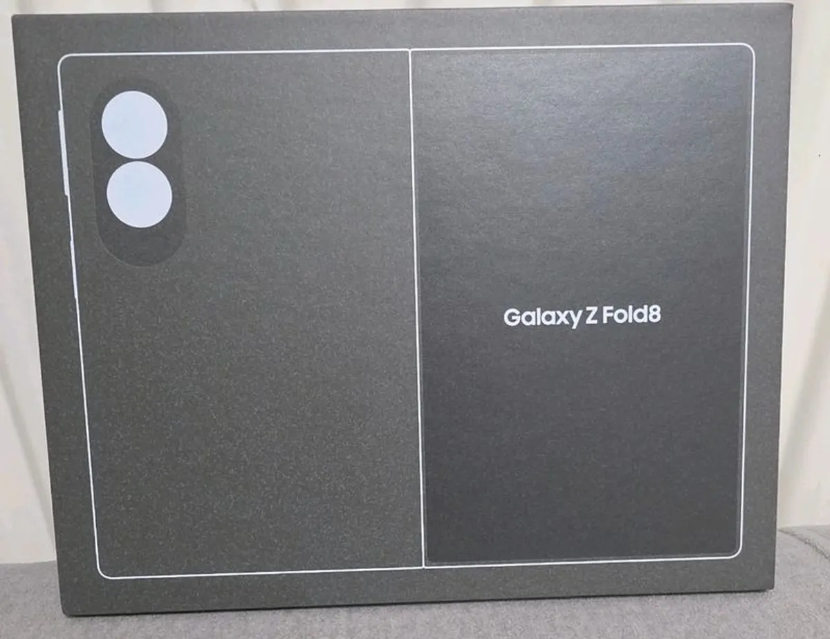 Samsung fold 8 - Image 2