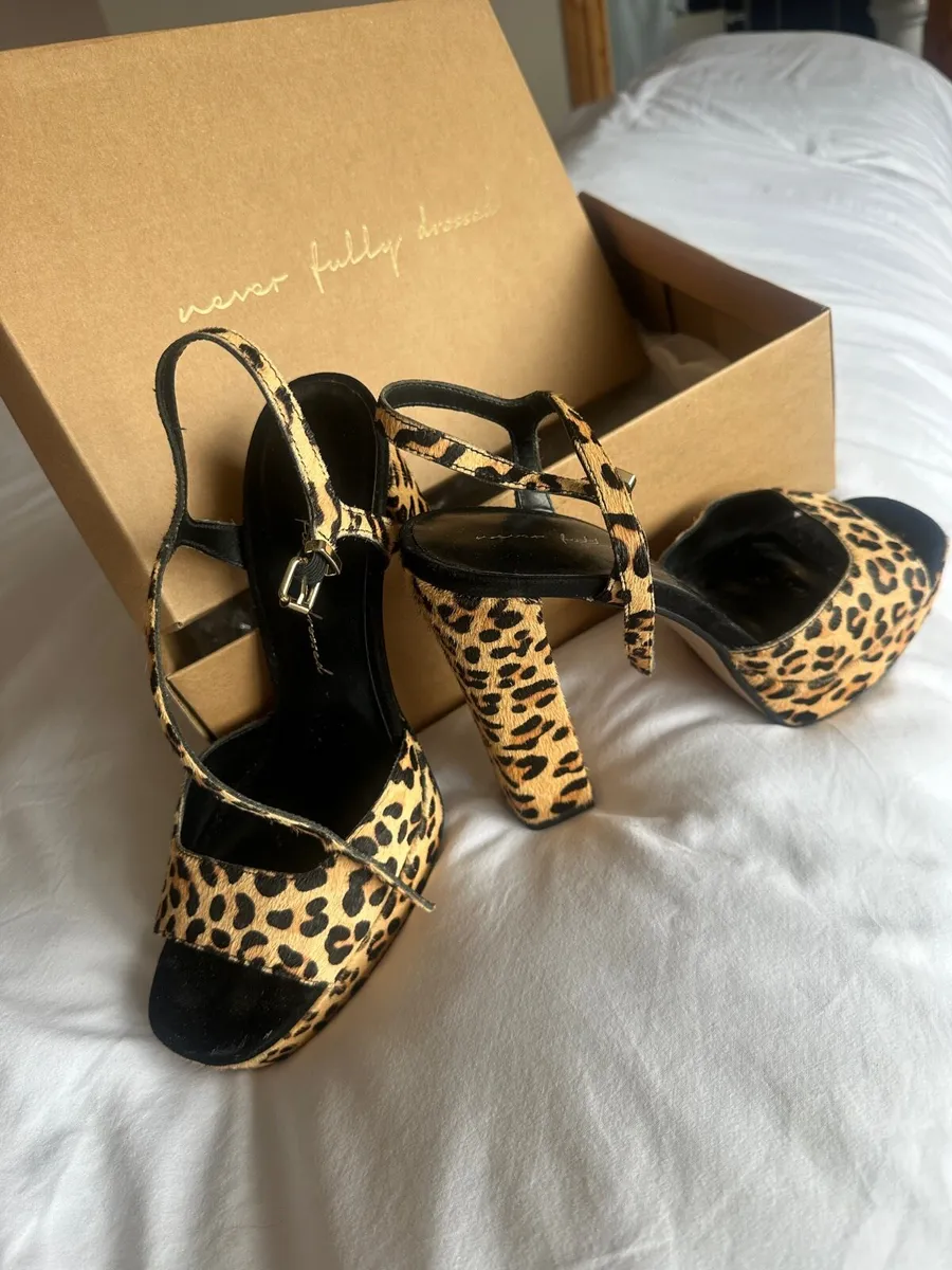 Shoes - Image 2
