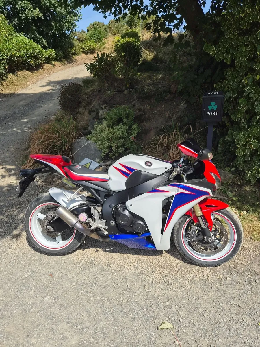 Honda fireblade 1000rr - Image 1