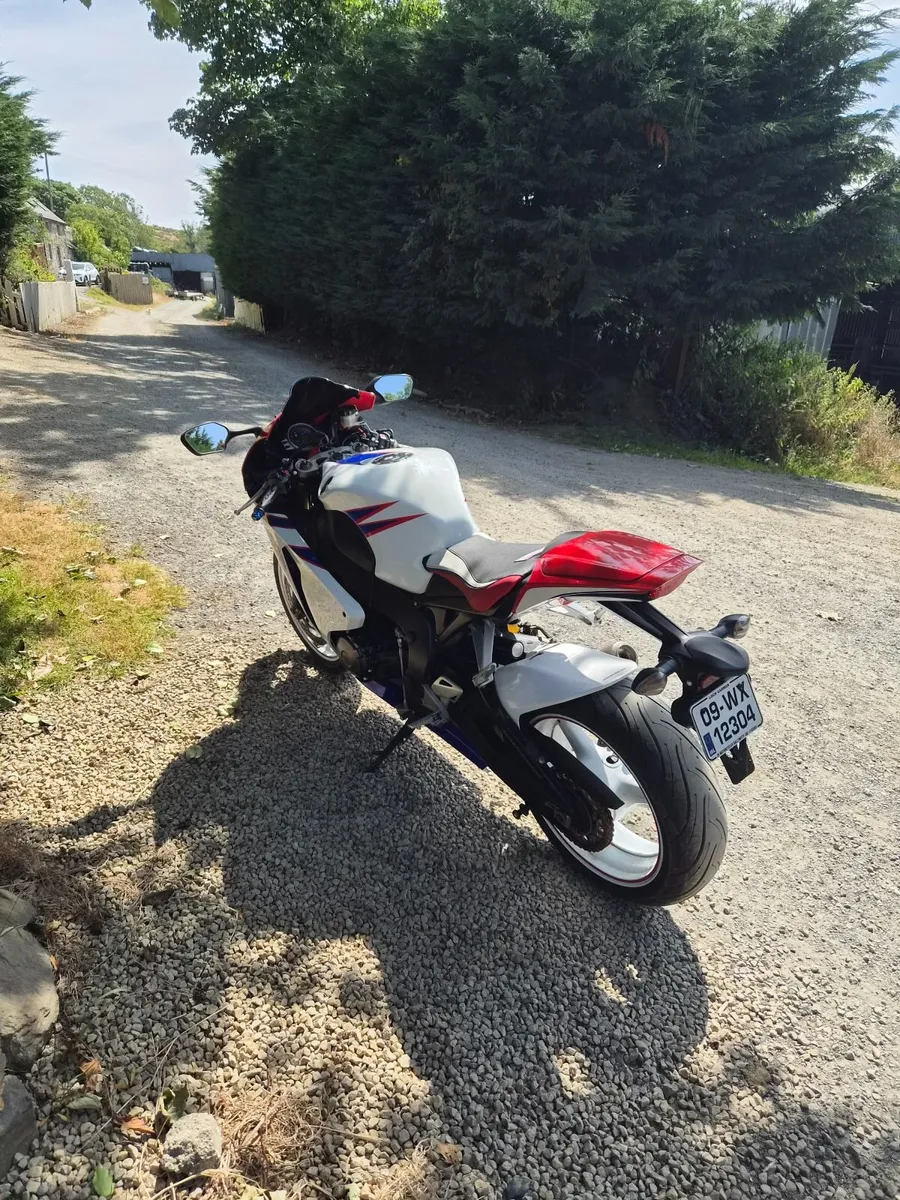 Honda fireblade 1000rr - Image 2
