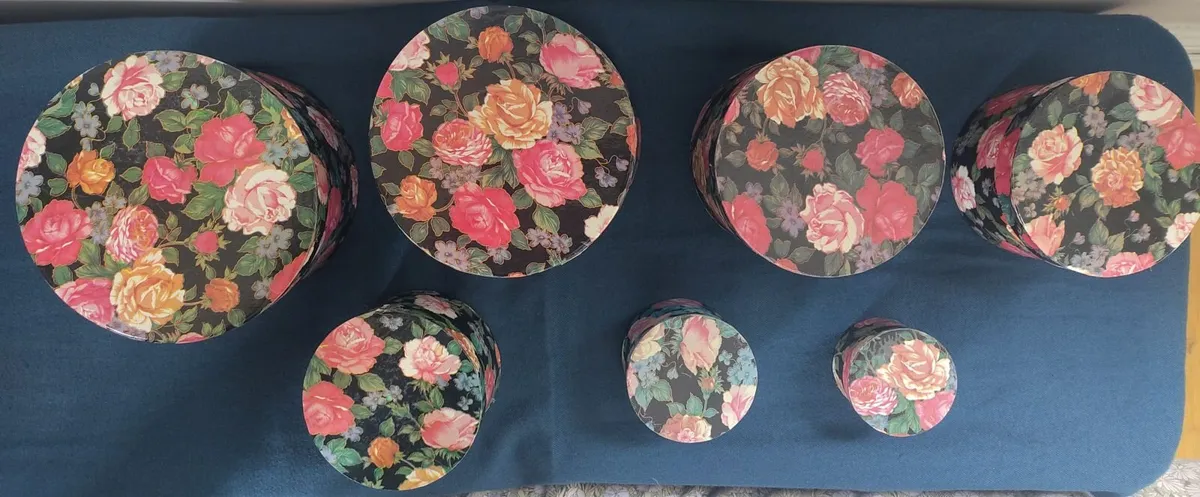 Rose containers - Image 1
