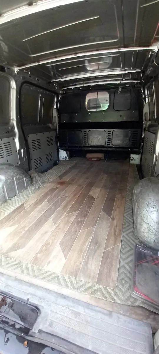 Van - Image 3