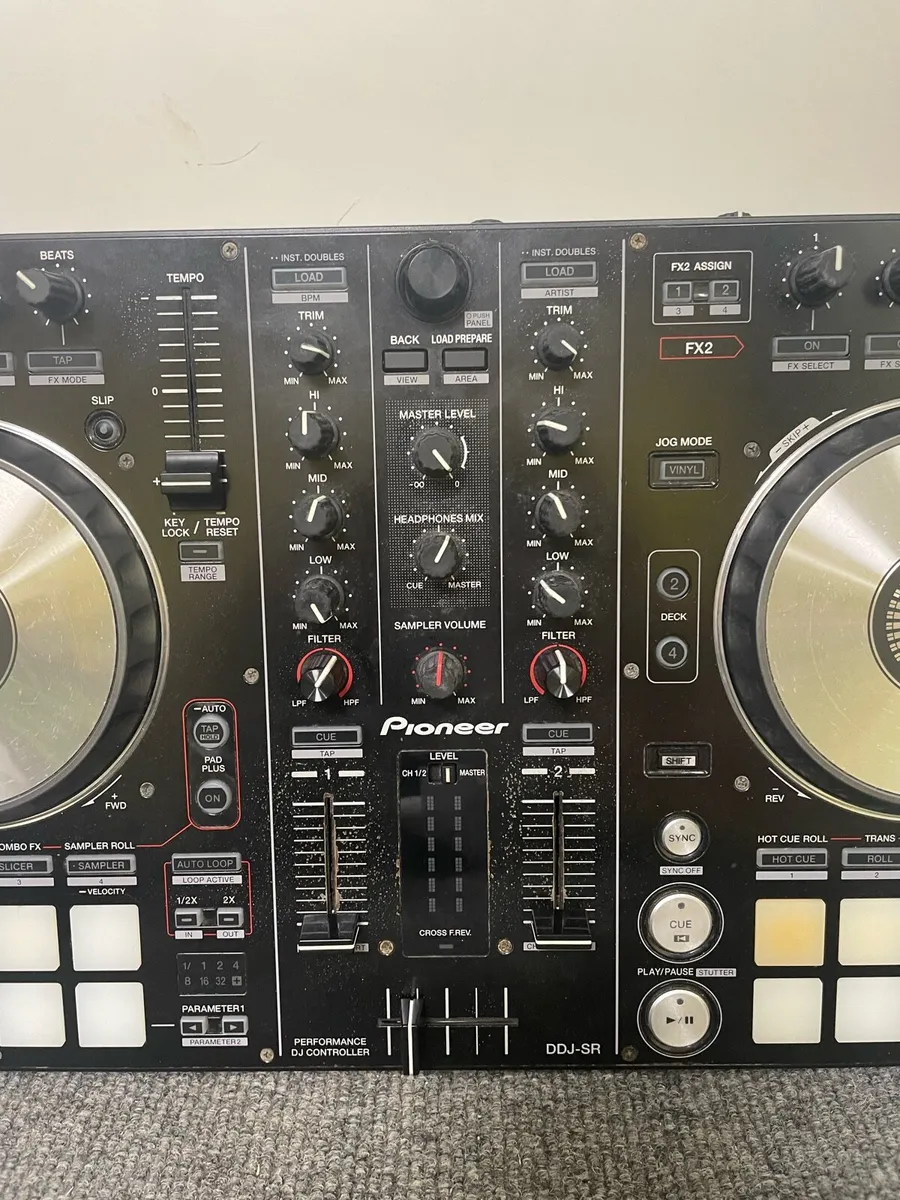 Pioneer Serato - DJ Controller - Image 3