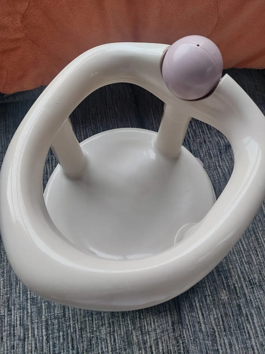 Bebeconfort Swivel Bath Seat - Image 3