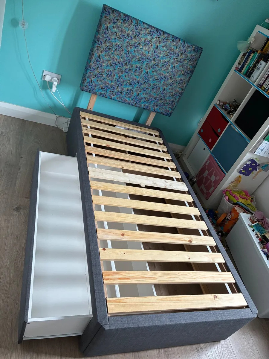 Single bed - Image 3
