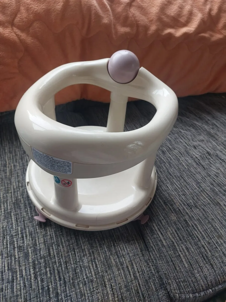 Bebeconfort Swivel Bath Seat - Image 1