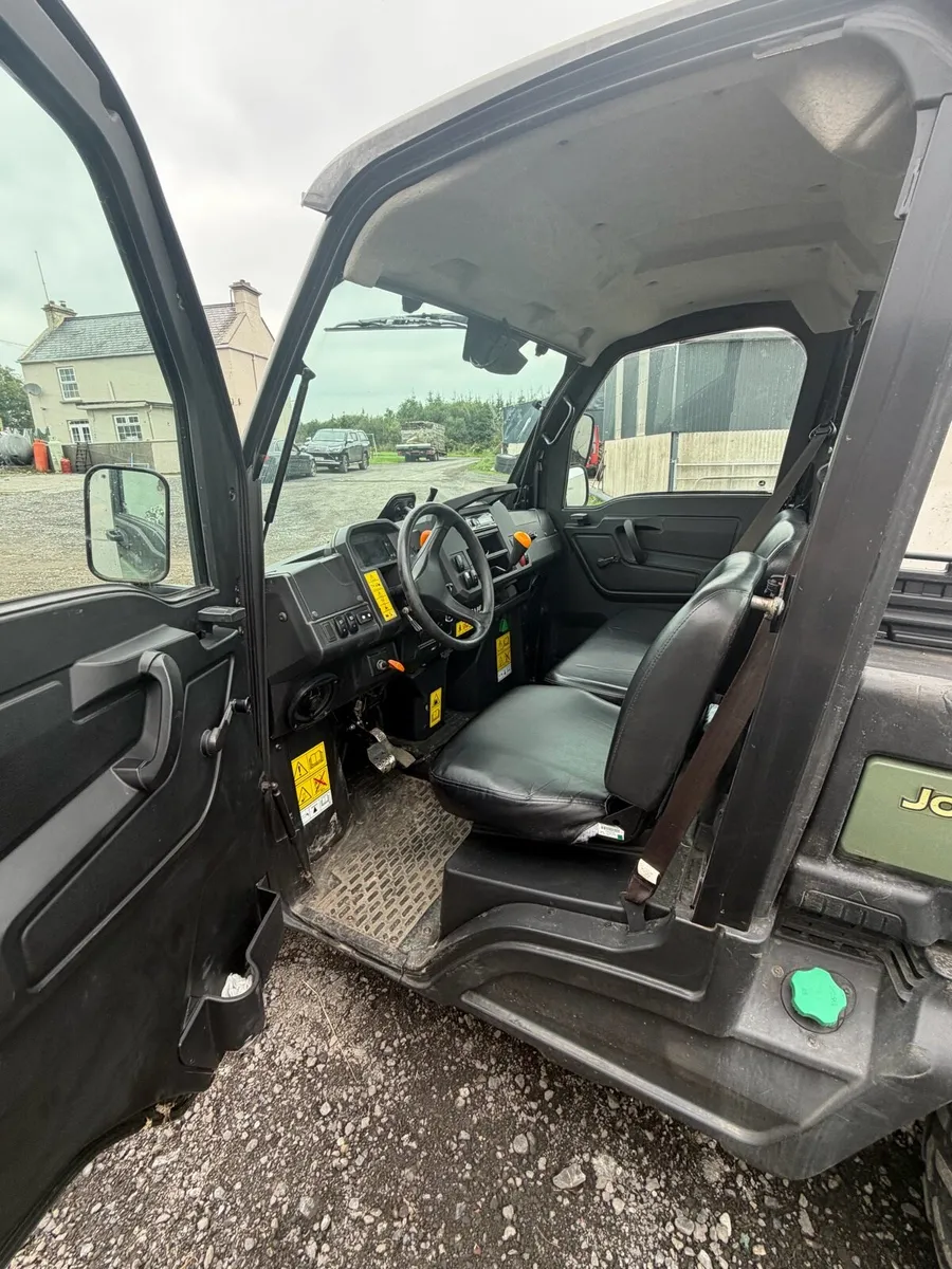 2019 John Deere Gator - Image 4
