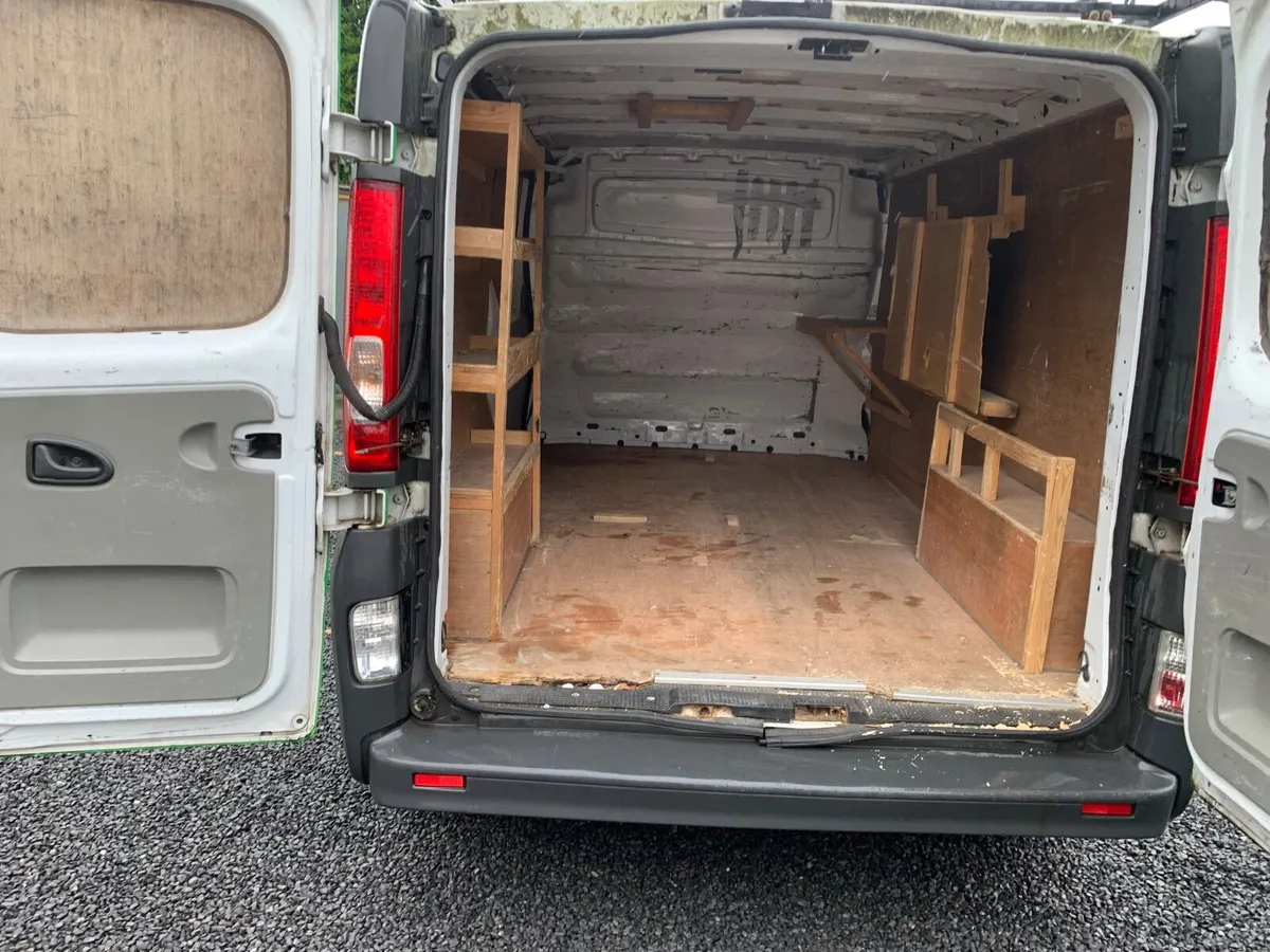 Opel Vivaro 141 lwb in a wrap can come off - Image 2