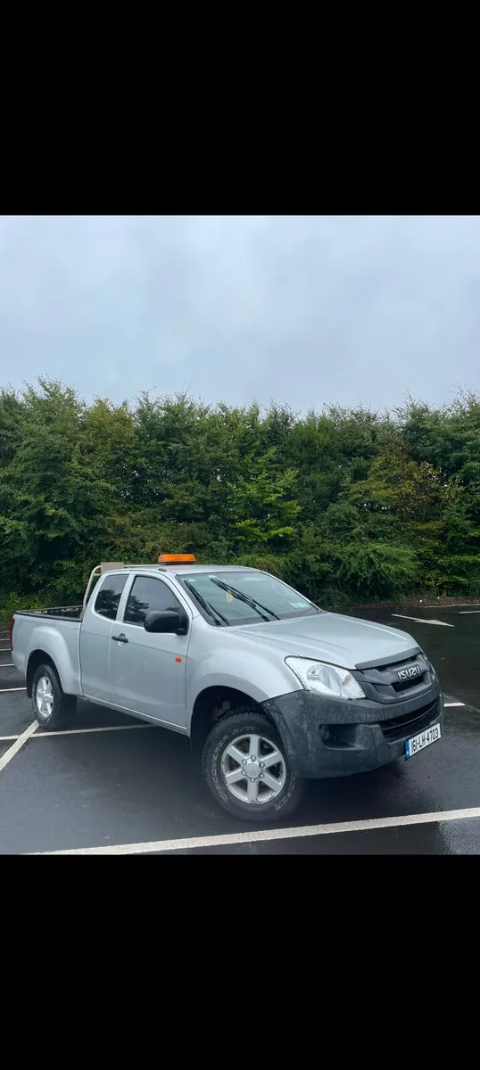 Isuzu Jeep - Image 3