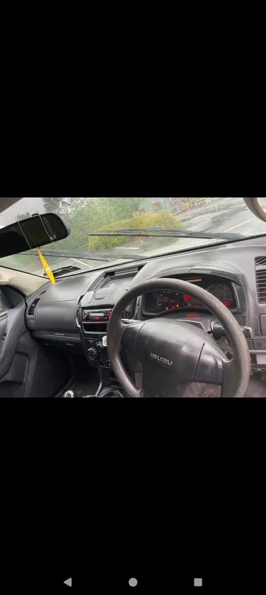 Isuzu Jeep - Image 4