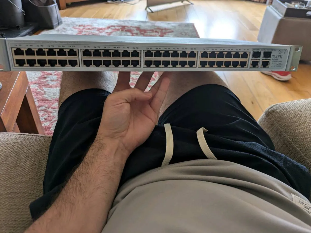 3Com Baseline Switch 2250 Plus - Image 1