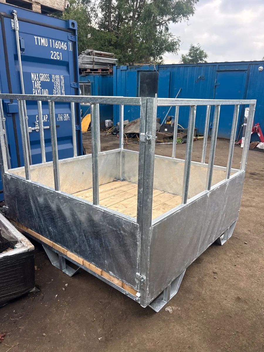 New 6ft feed box - Image 1