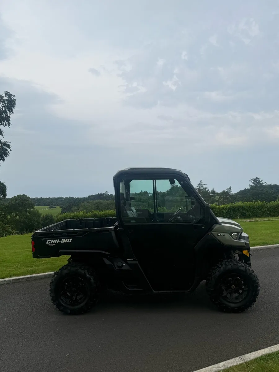 2021 Can am Traxter HD8 - Image 3