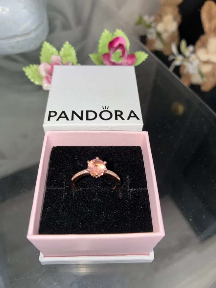 Pandora Ring gold sparkling crown size 54 - Image 1