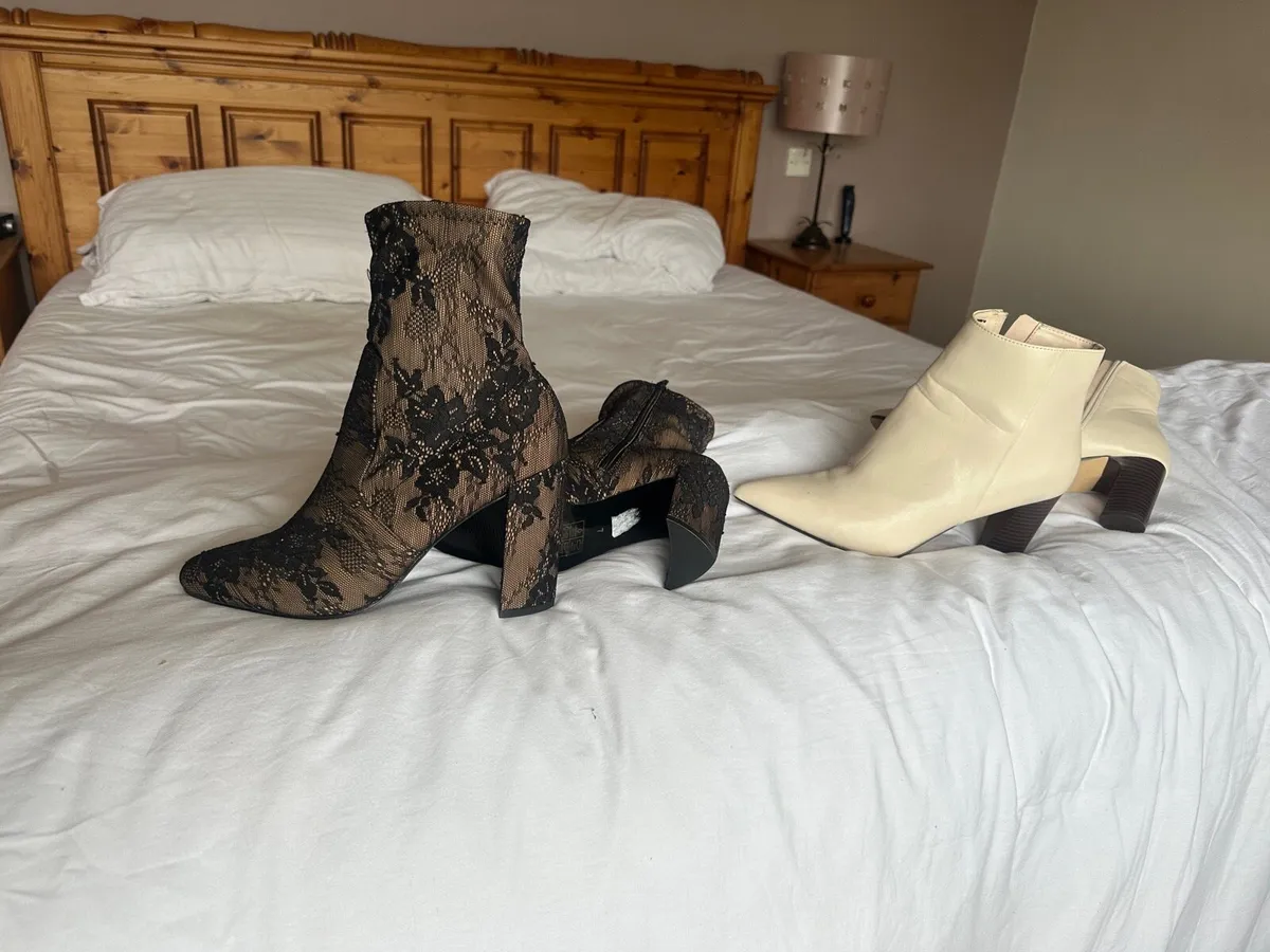 Boots - Image 2