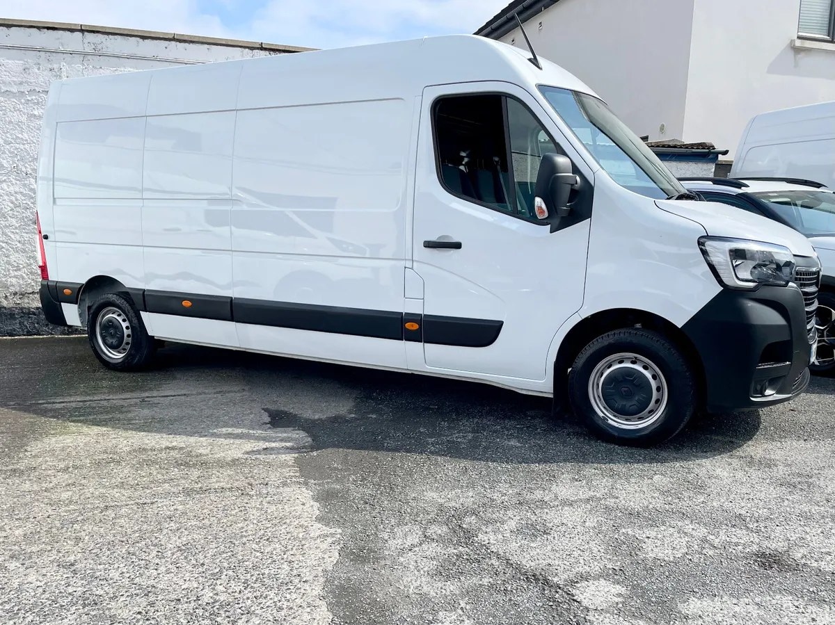 Renault Master LM35 2.3 Blue-DCI 135 BHP LWB,2024 - Image 2