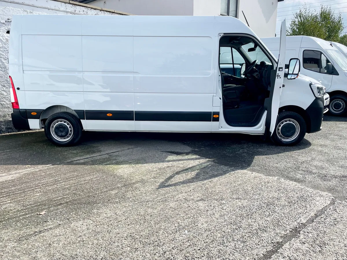 Renault Master LM35 2.3 Blue-DCI 135 BHP LWB,2024 - Image 3