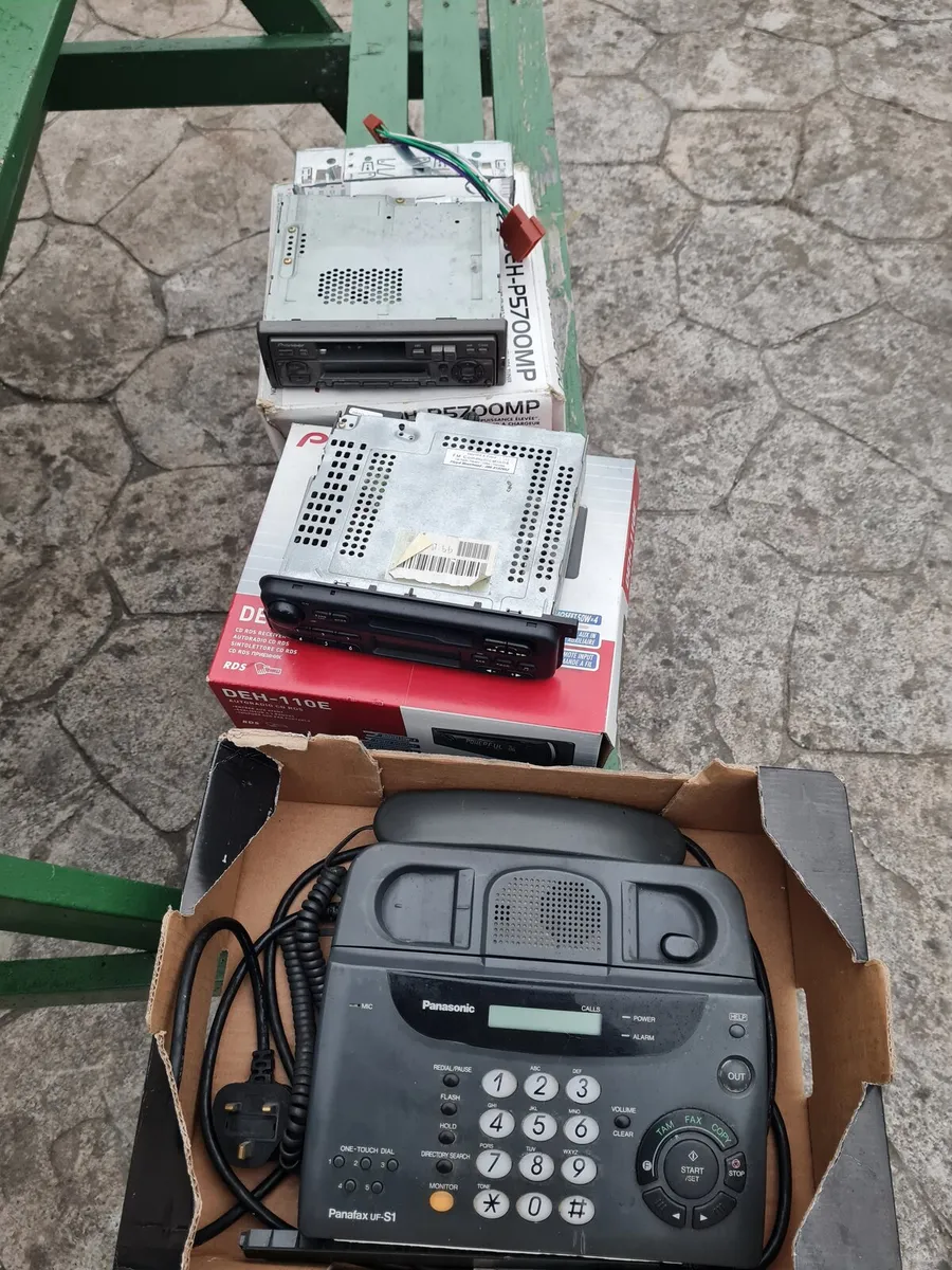 Electrical items - Image 1