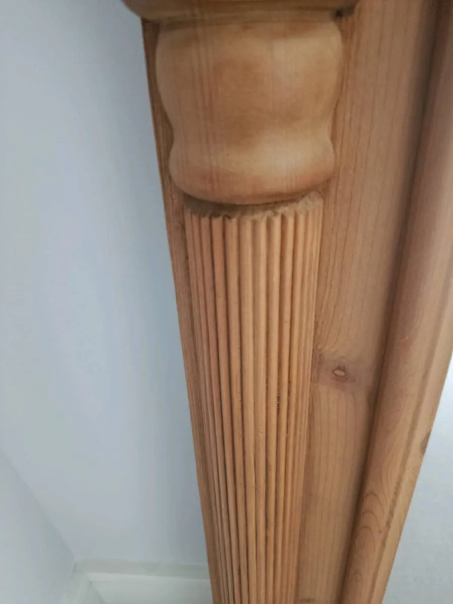 solid pine wall mirror featuring fluted columns - Image 2