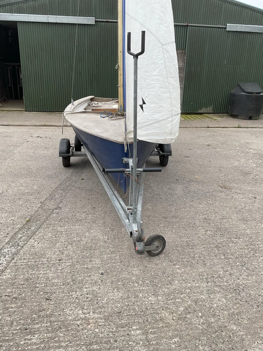 Sailing dingy - Image 4