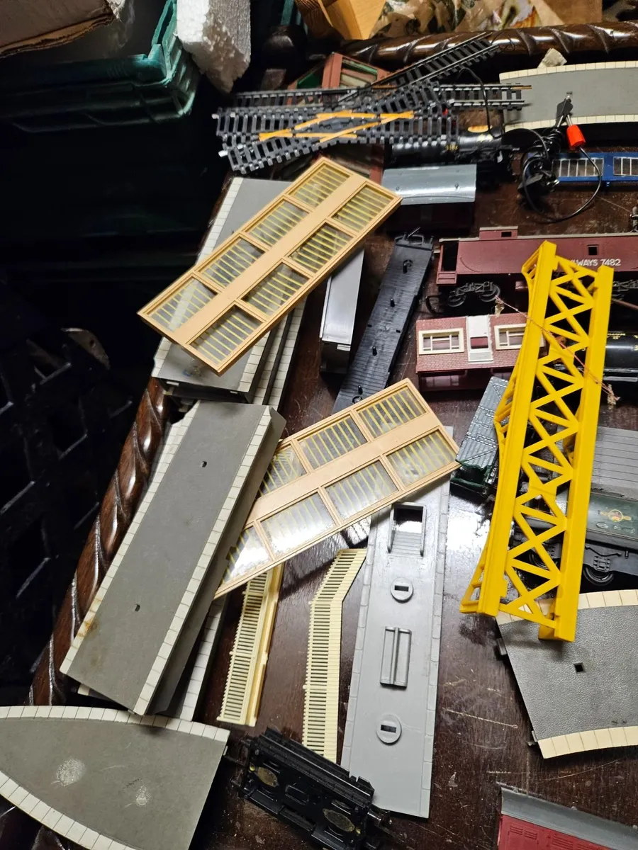 Hornby Lima Triang OO Gauge Lot - Image 2