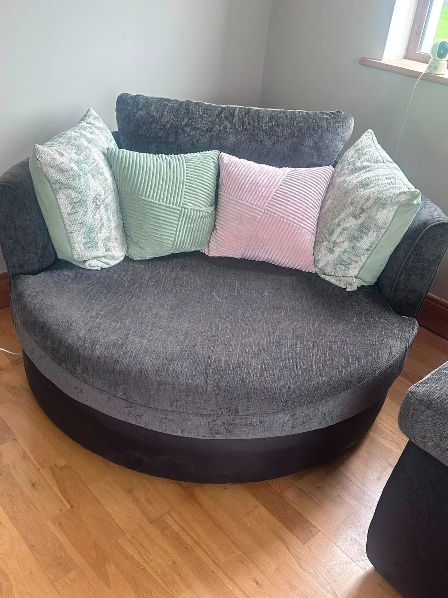 Dark Grey L‑Shaped Sofa Set - Image 4