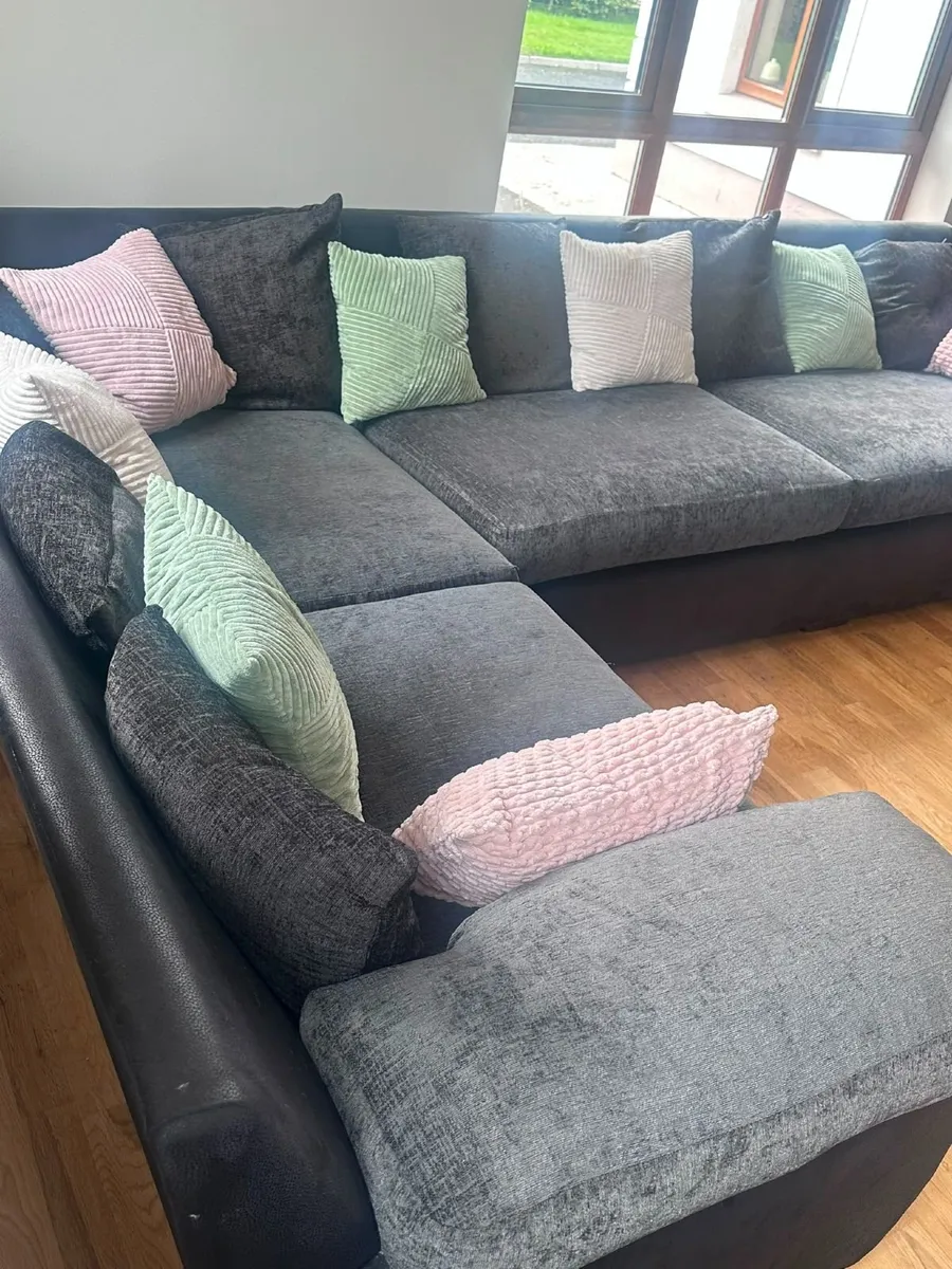Dark Grey L‑Shaped Sofa Set - Image 3