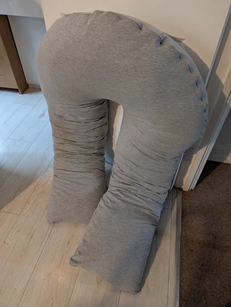 Pregnancy pillow - KallySleep - Image 1