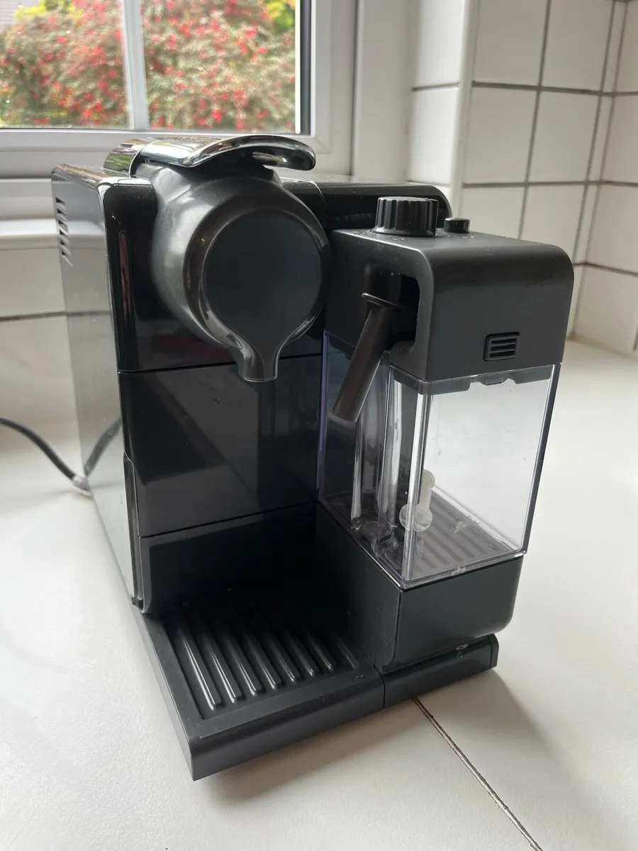 DeLonghi Nespresso Lattissima Touch EN560 - Image 3