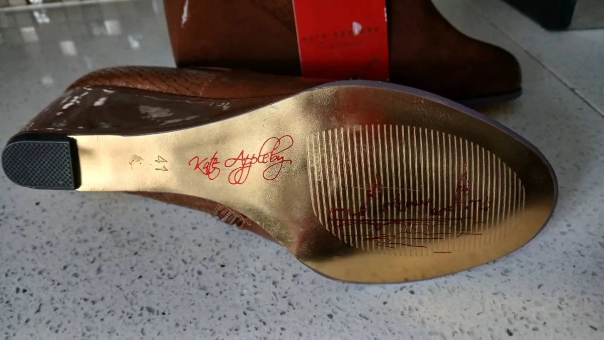 Shoes - Image 3