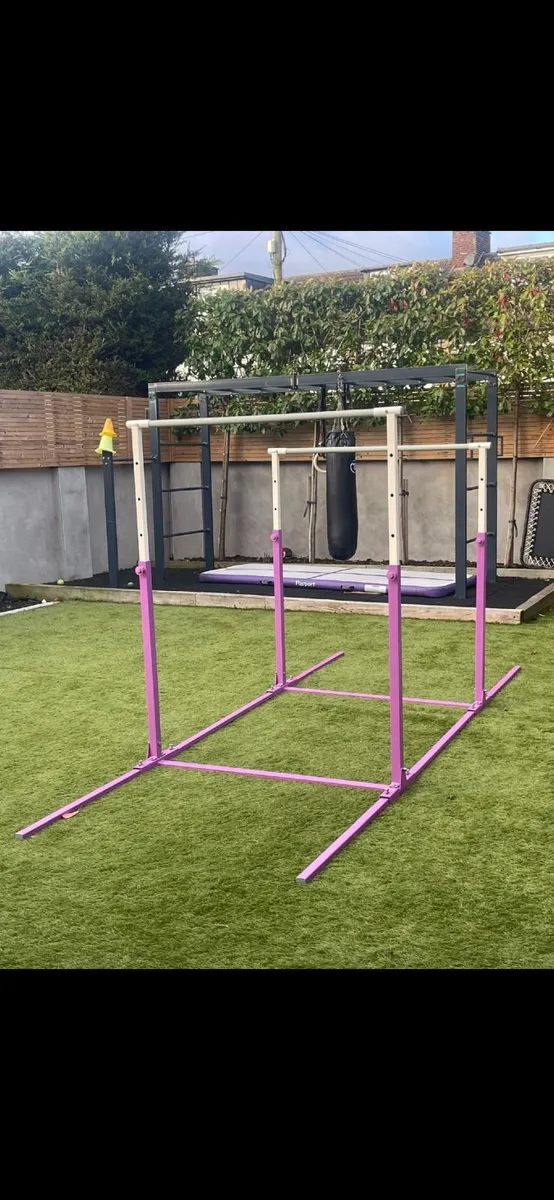 Gymnastics bar - Image 1