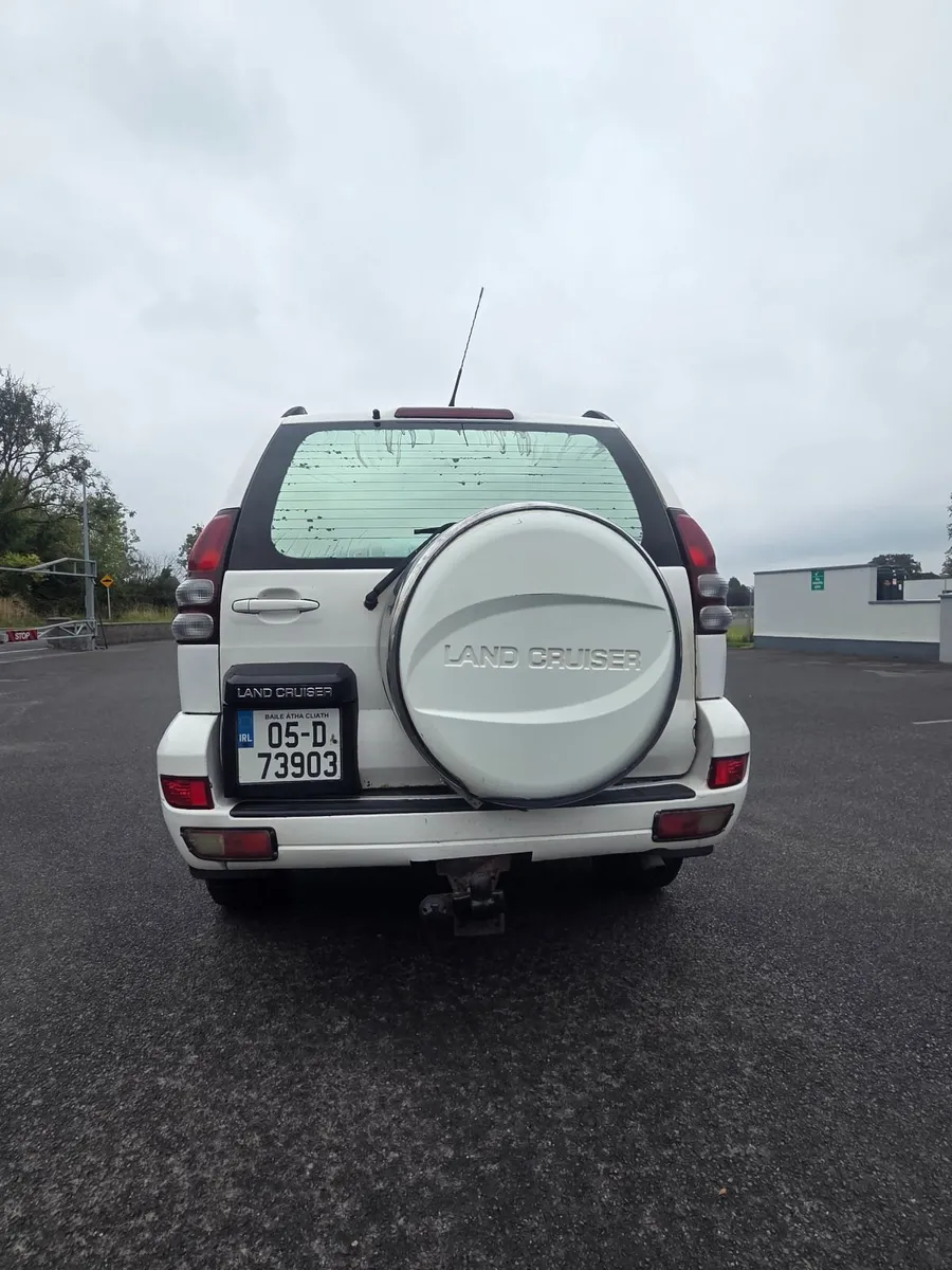 Toyota Land Cruiser 2005 LWB - Image 2