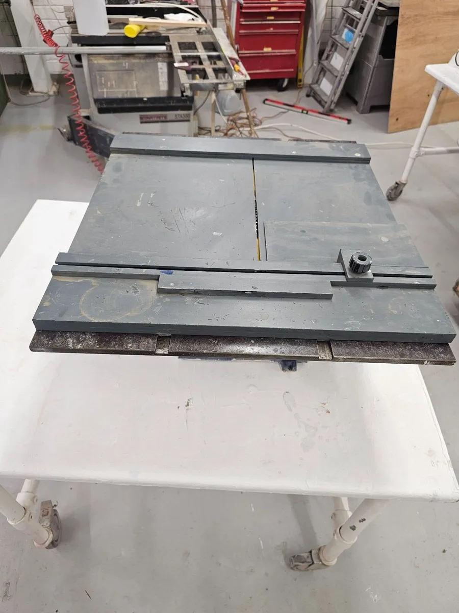 Modelmakers bench saw. - Image 3