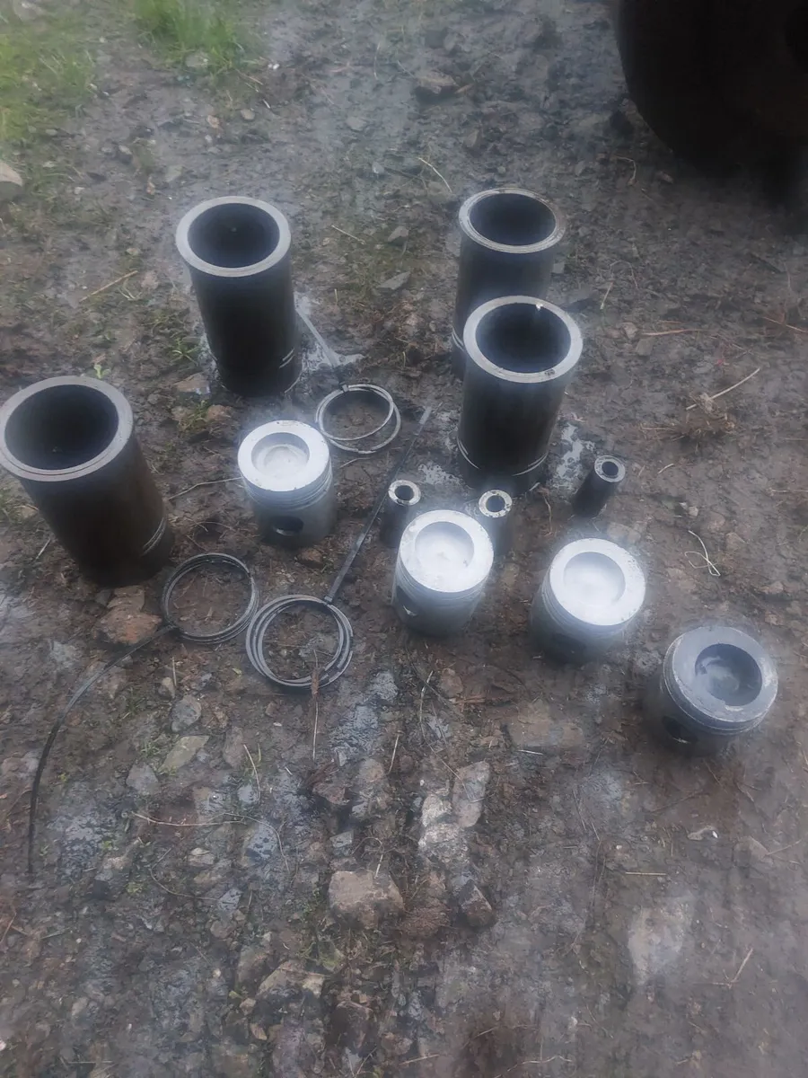 Zetor  ENGINE PARTS - Image 1