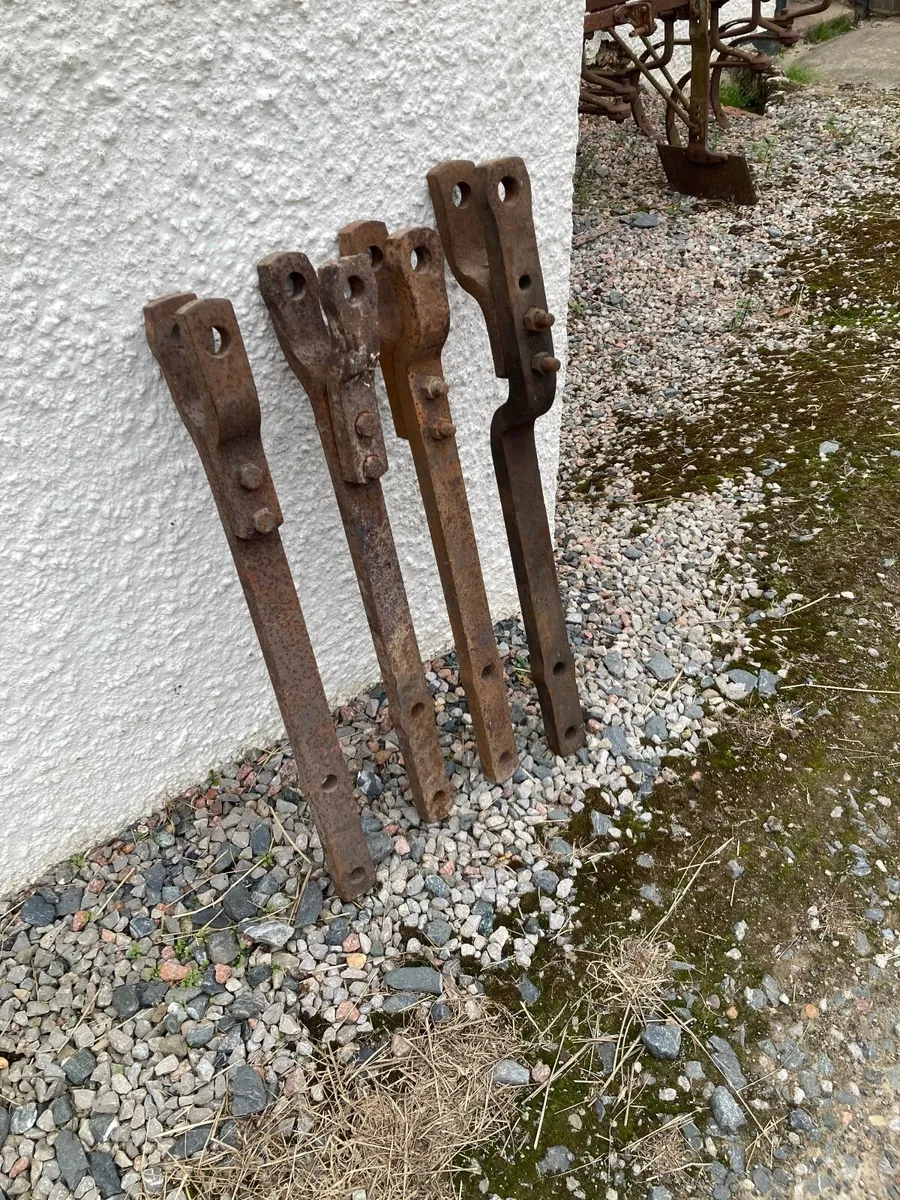 Ford tractor drawbars - Image 1