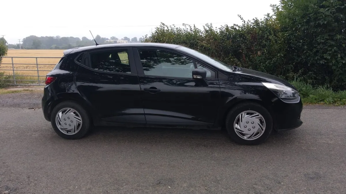 Renault Clio 1.2 Litre. Drive Home. Minor Cosmetic - Image 1