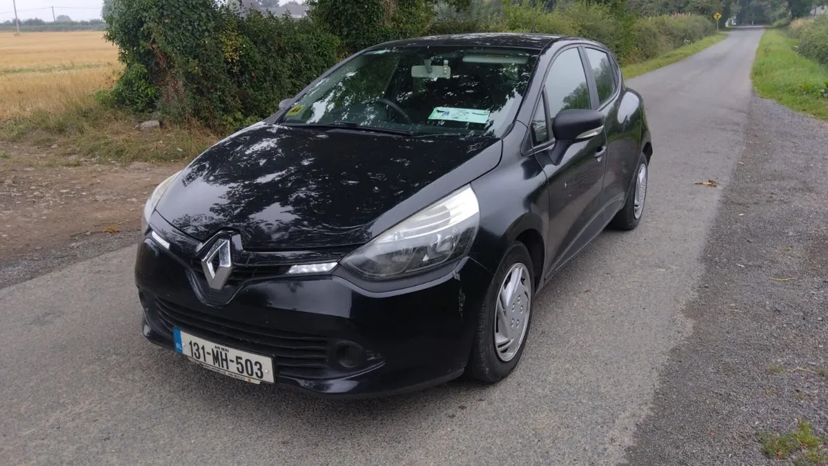 Renault Clio 1.2 Litre. Drive Home. Minor Cosmetic - Image 2