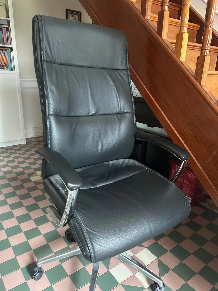 Office Chair - Image 1