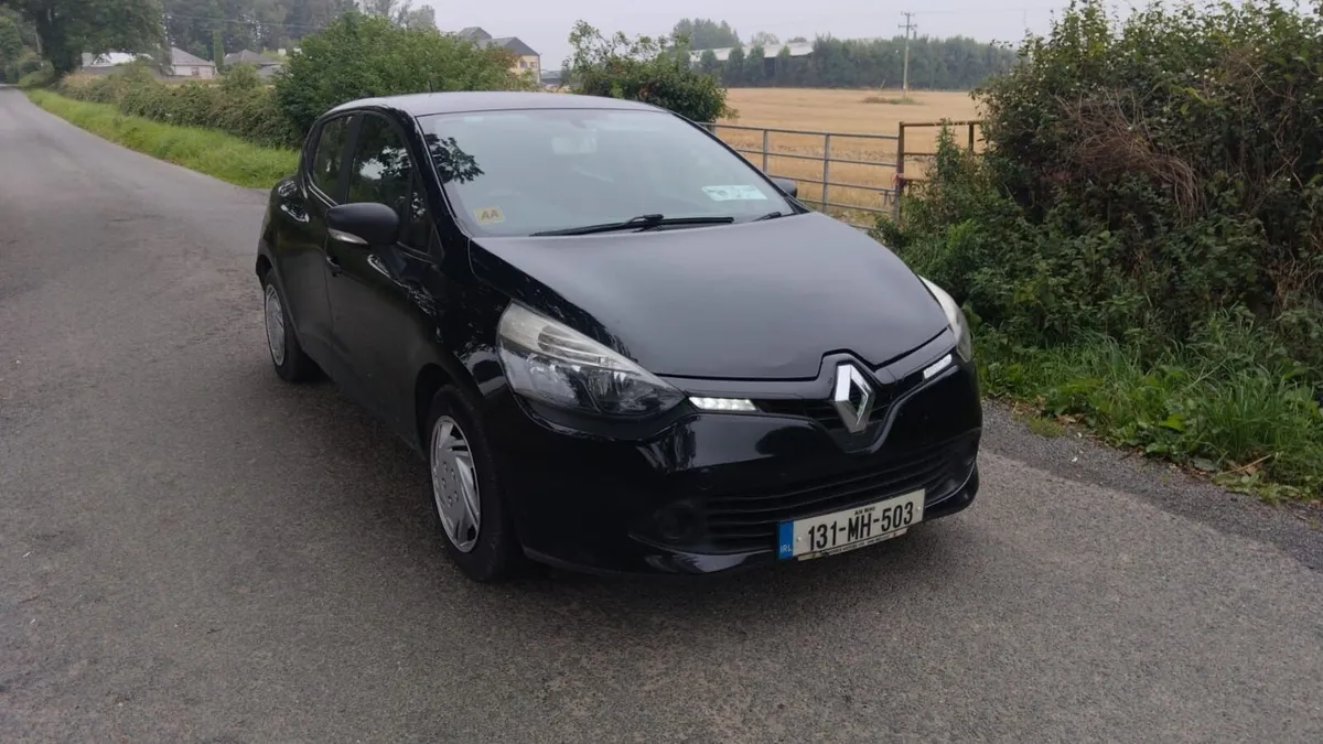 Renault Clio 1.2 Litre. Drive Home. Minor Cosmetic - Image 3