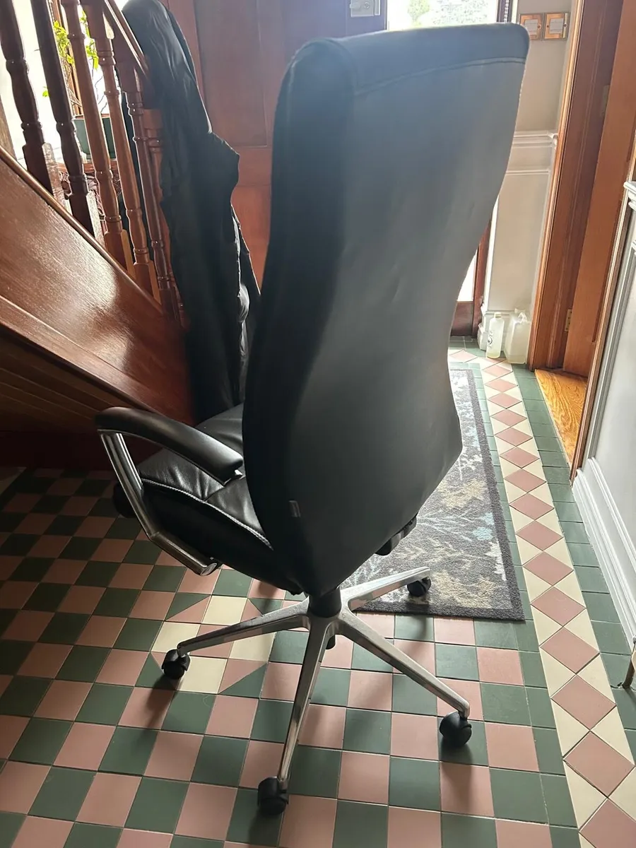 Office Chair - Image 4