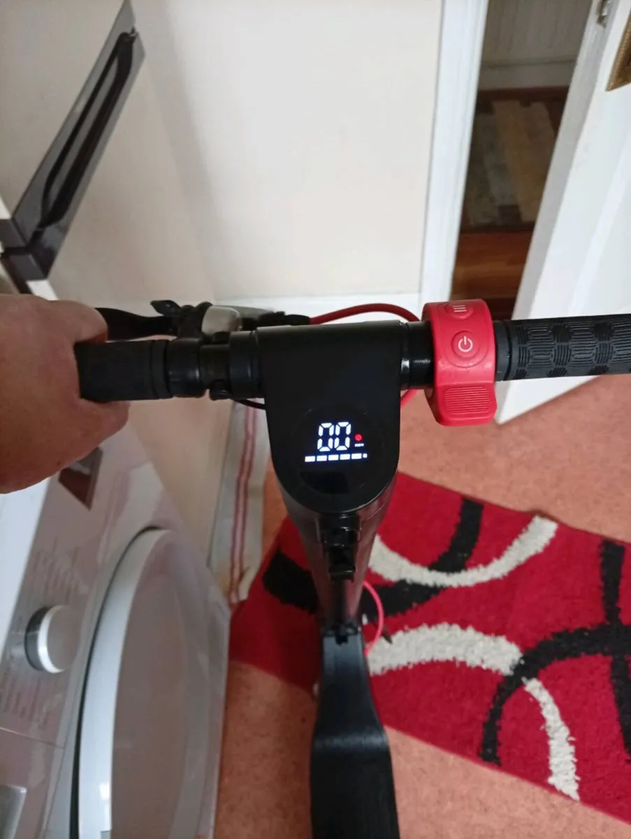 Zoom electric scooter - Image 3