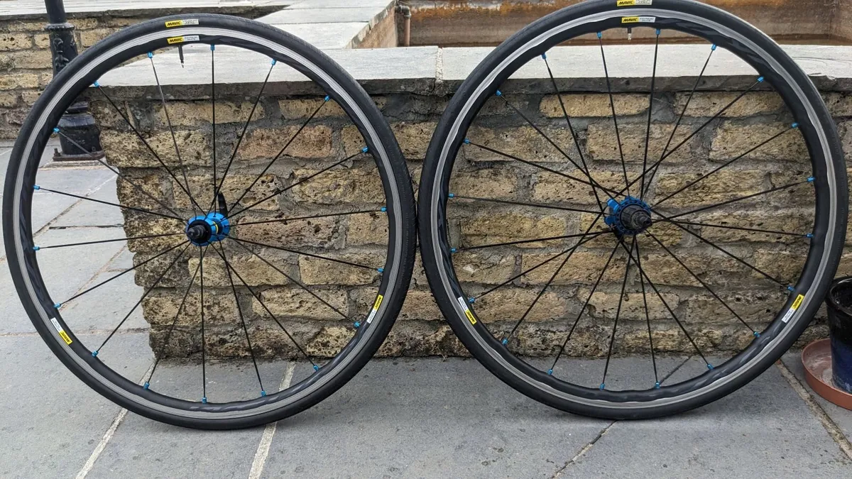 MAVIC Ksyrium Elite Road Bike Wheels - Image 1