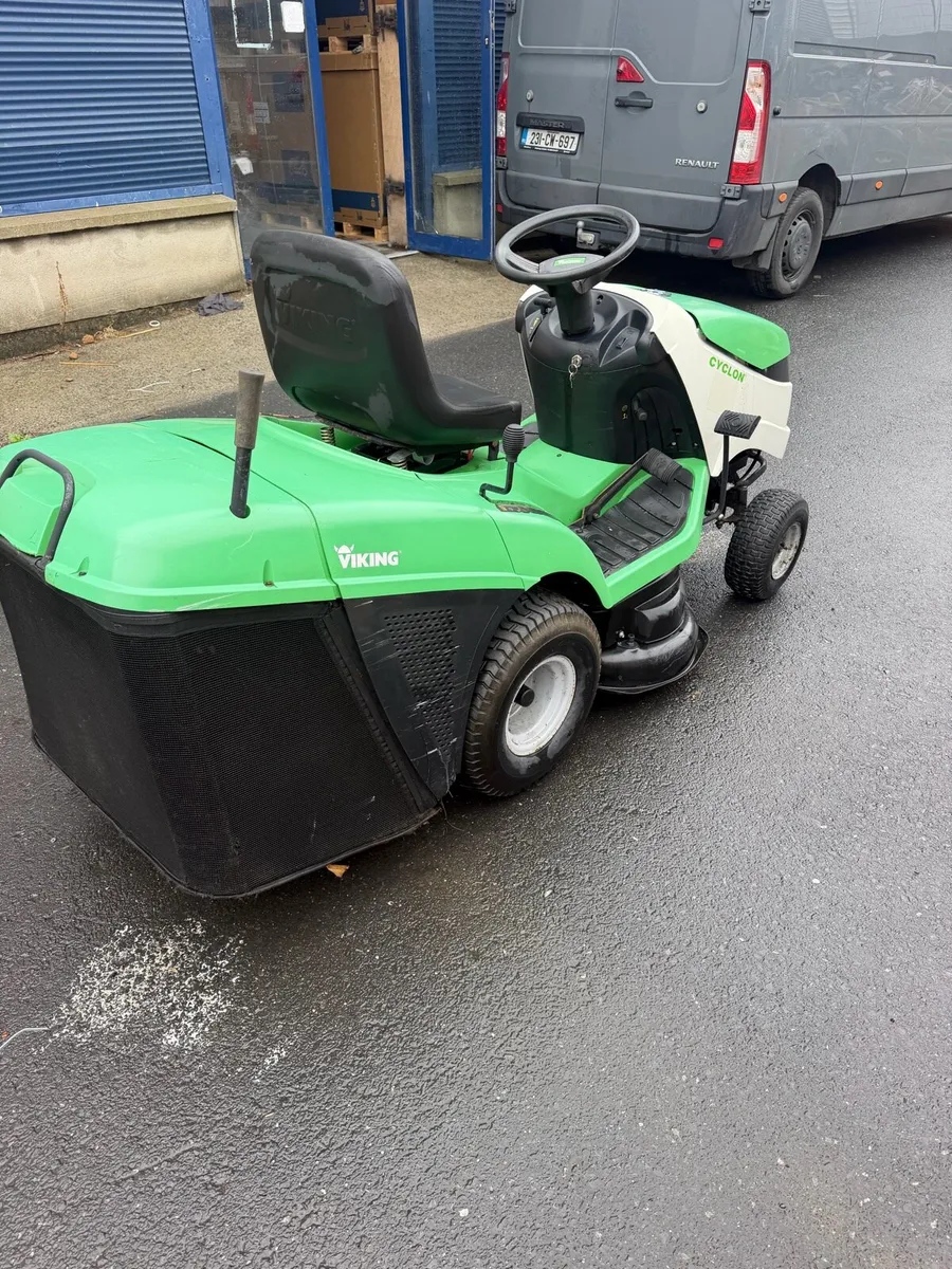 Viking ride on lawnmower - Image 3