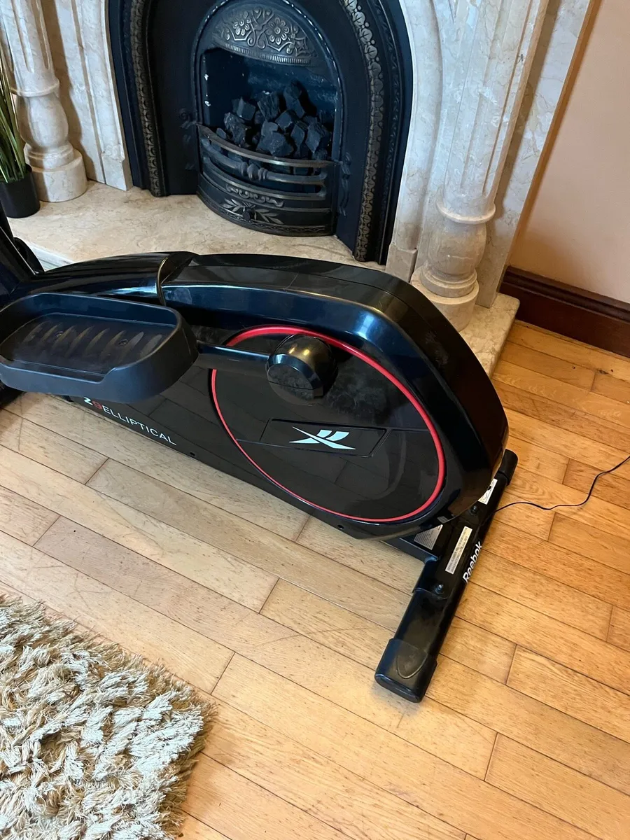 Reebok Z9 Elliptical Cross Trainer - Image 2